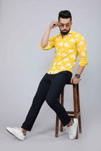 Miravan Men's Yellow and White Floral Printed Full Sleeves Cotton Casual Shirt