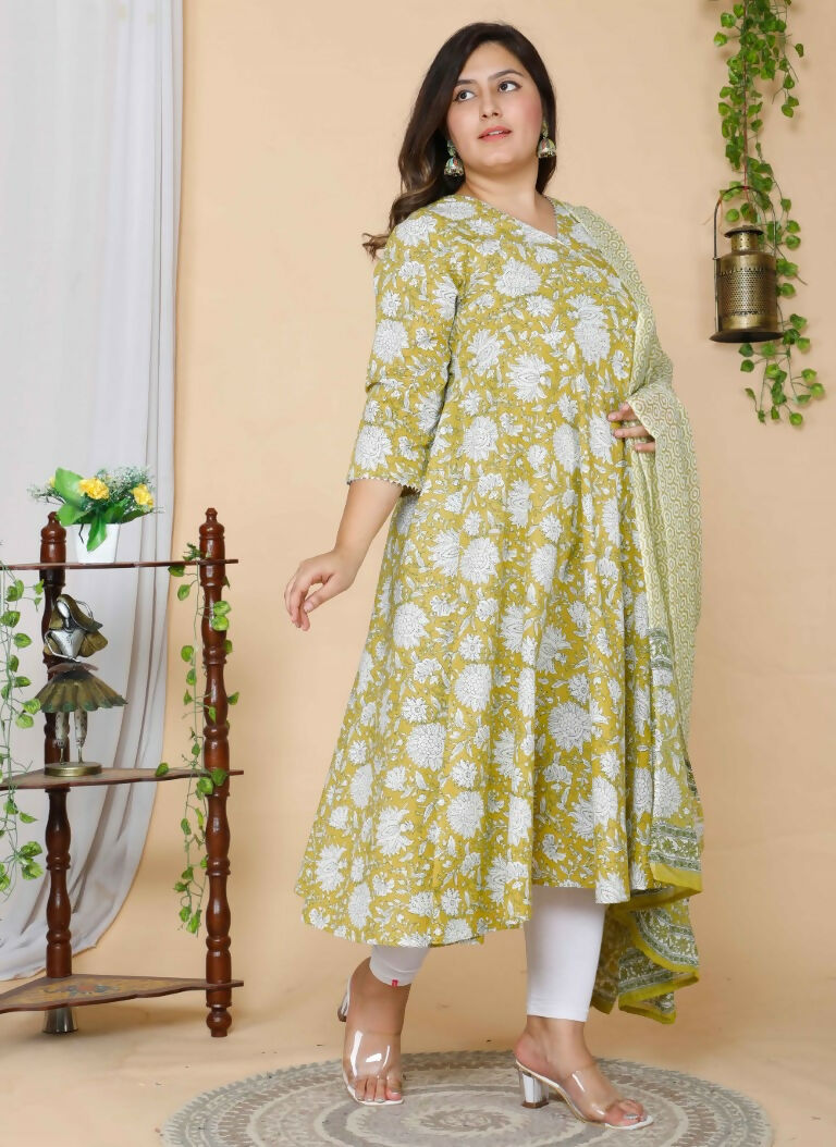 Miravan Women's Yellow Plus Size Floral Anarkali Kurta With Dupatta