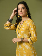 Myshka Women's Yellow Printed Cotton Straight Party Kurta Set