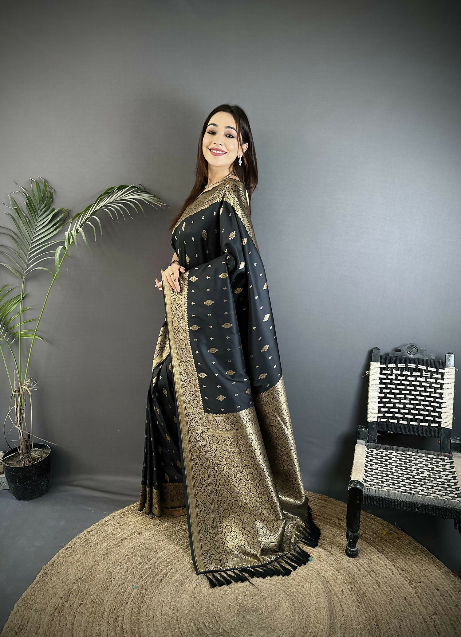 Joban Fashion Black Zari Weaving Motif Lichi Silk Banarasi Silk Saree - Distacart