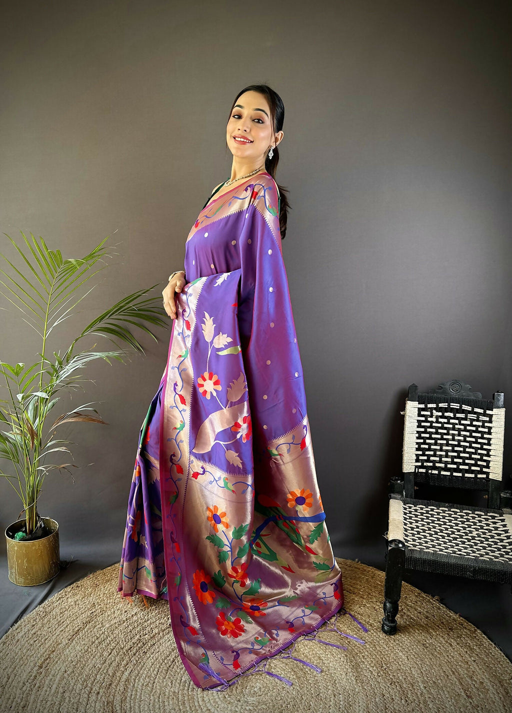 Joban Fashion Purple Zari Woven Floral Motifs Soft Silk Paithani Silk Saree - Distacart