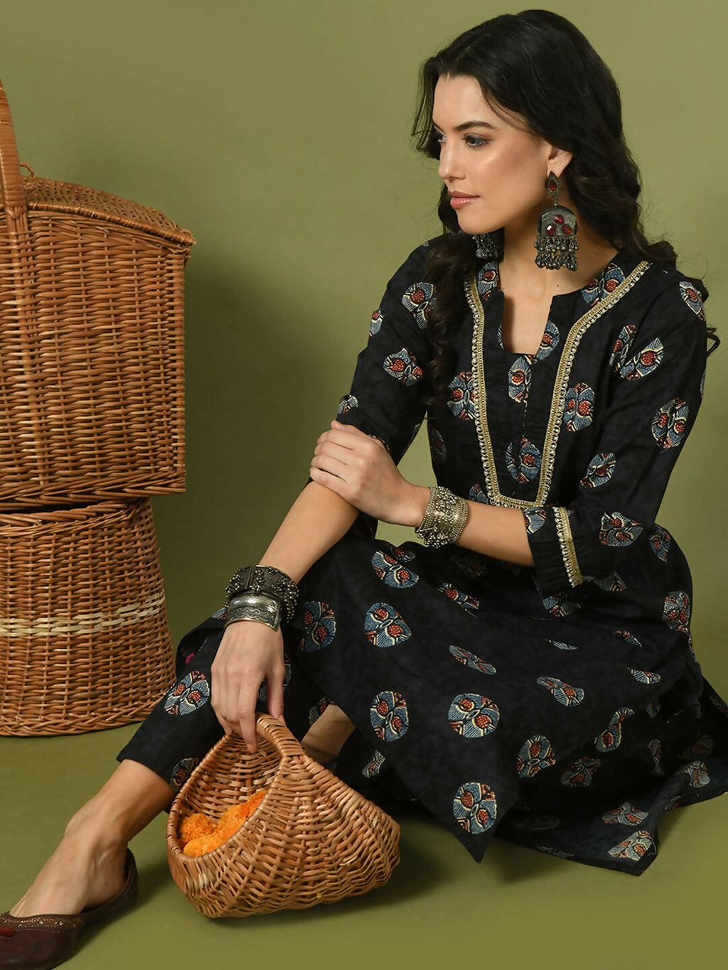 Myshka Women's Black Printed Cotton Straight Party Kurta Set