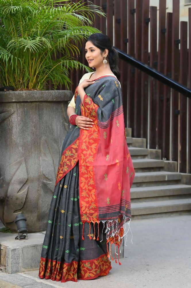 Beatitude Grey Slub Cotton Floral Jamdani Saree