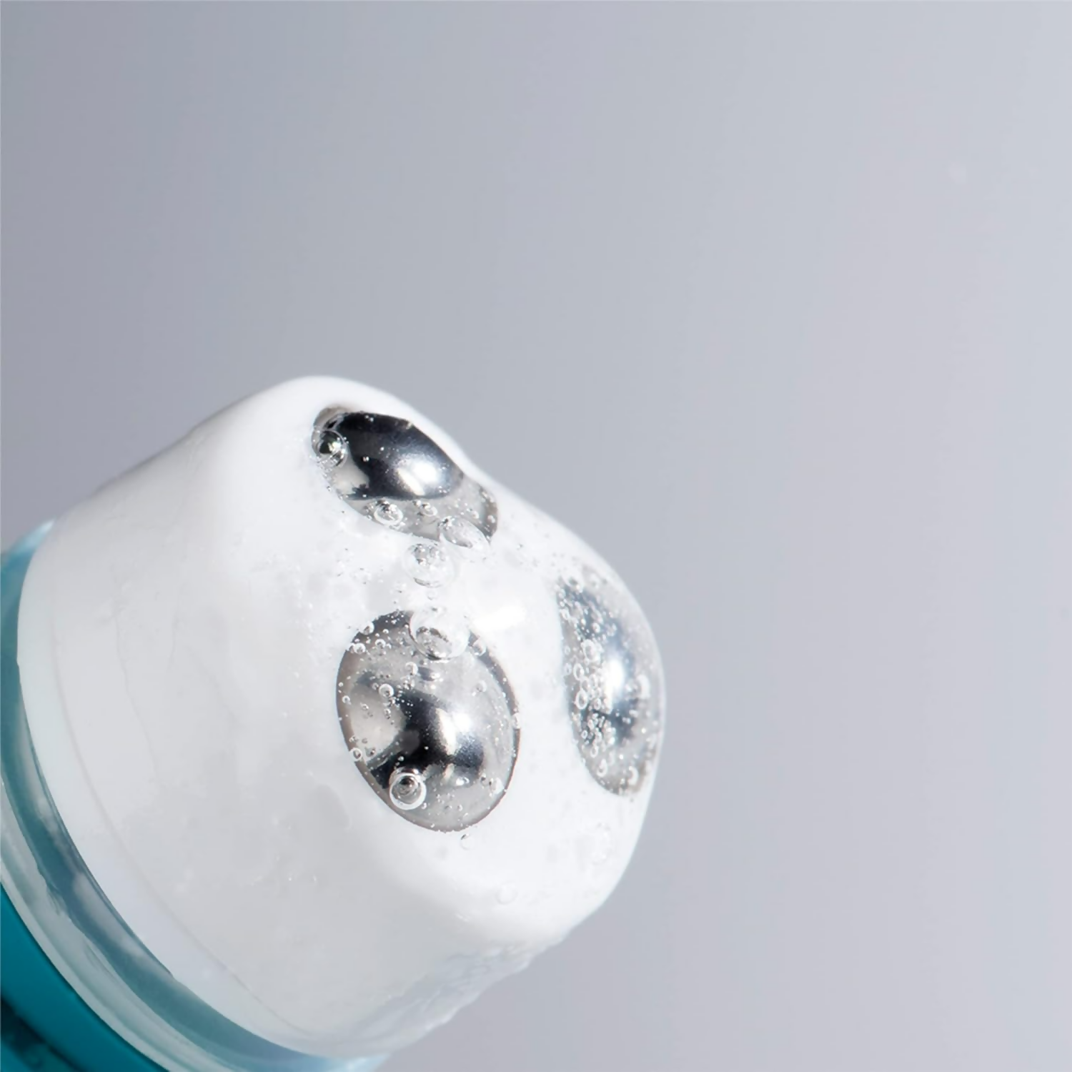 Thalgo Energising Eye Gel - 3-in-1 Dark Circle Eye Care