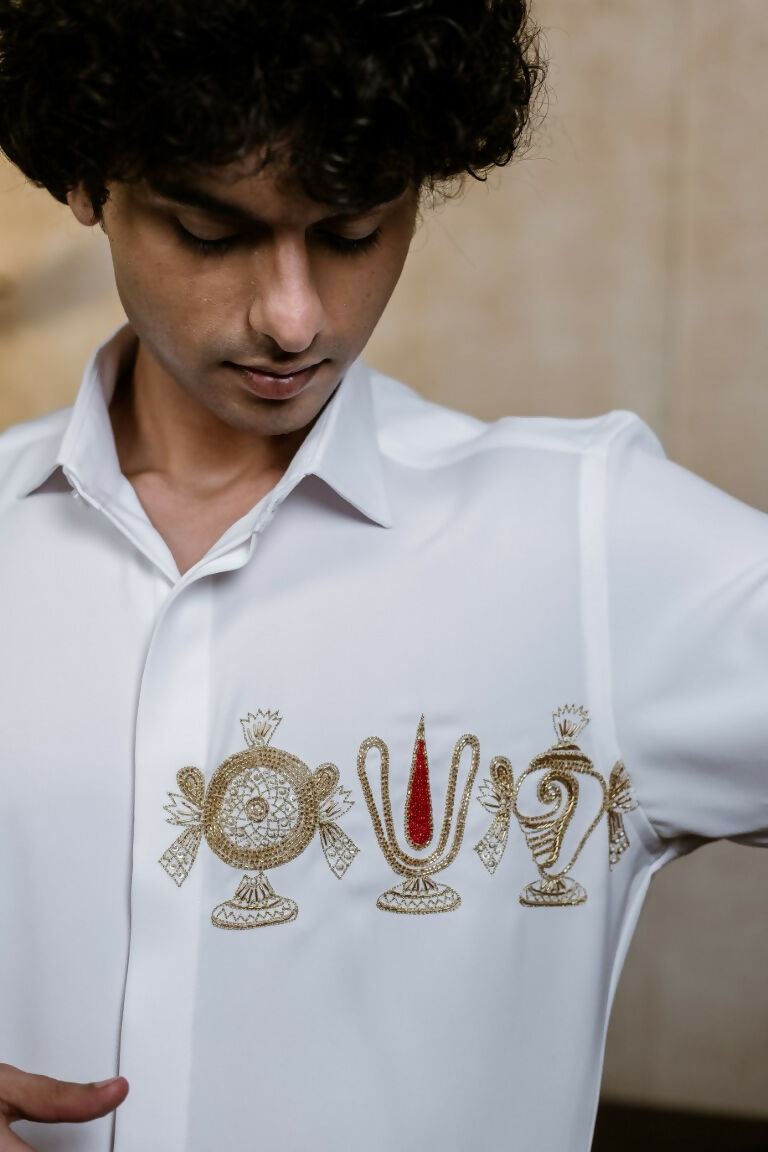 British White Kanaka Murti Shirt By Hilo Design