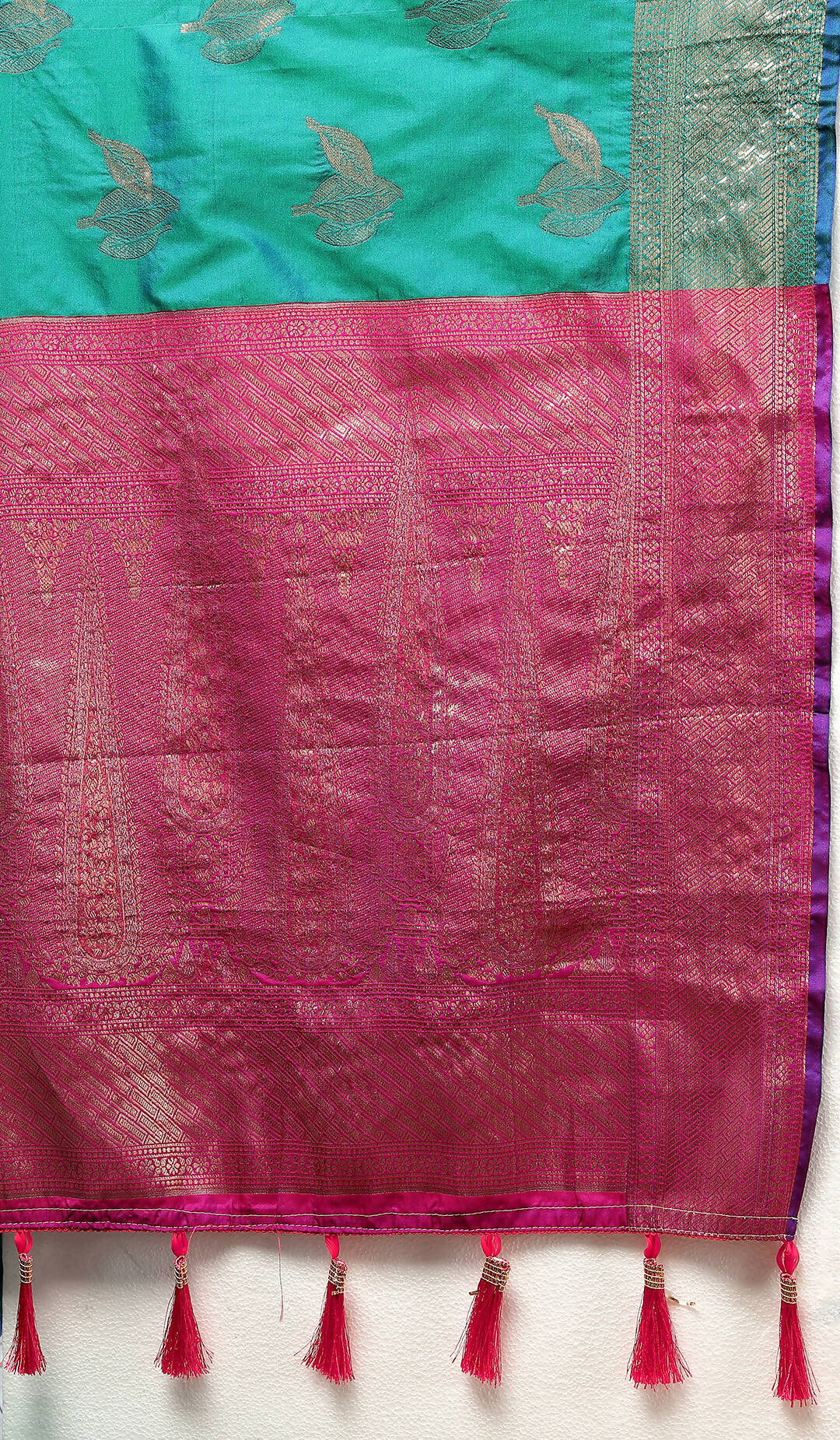 Lorenvalley Fashion Teal Soft Silk Woven Design Zari Weaving Saree