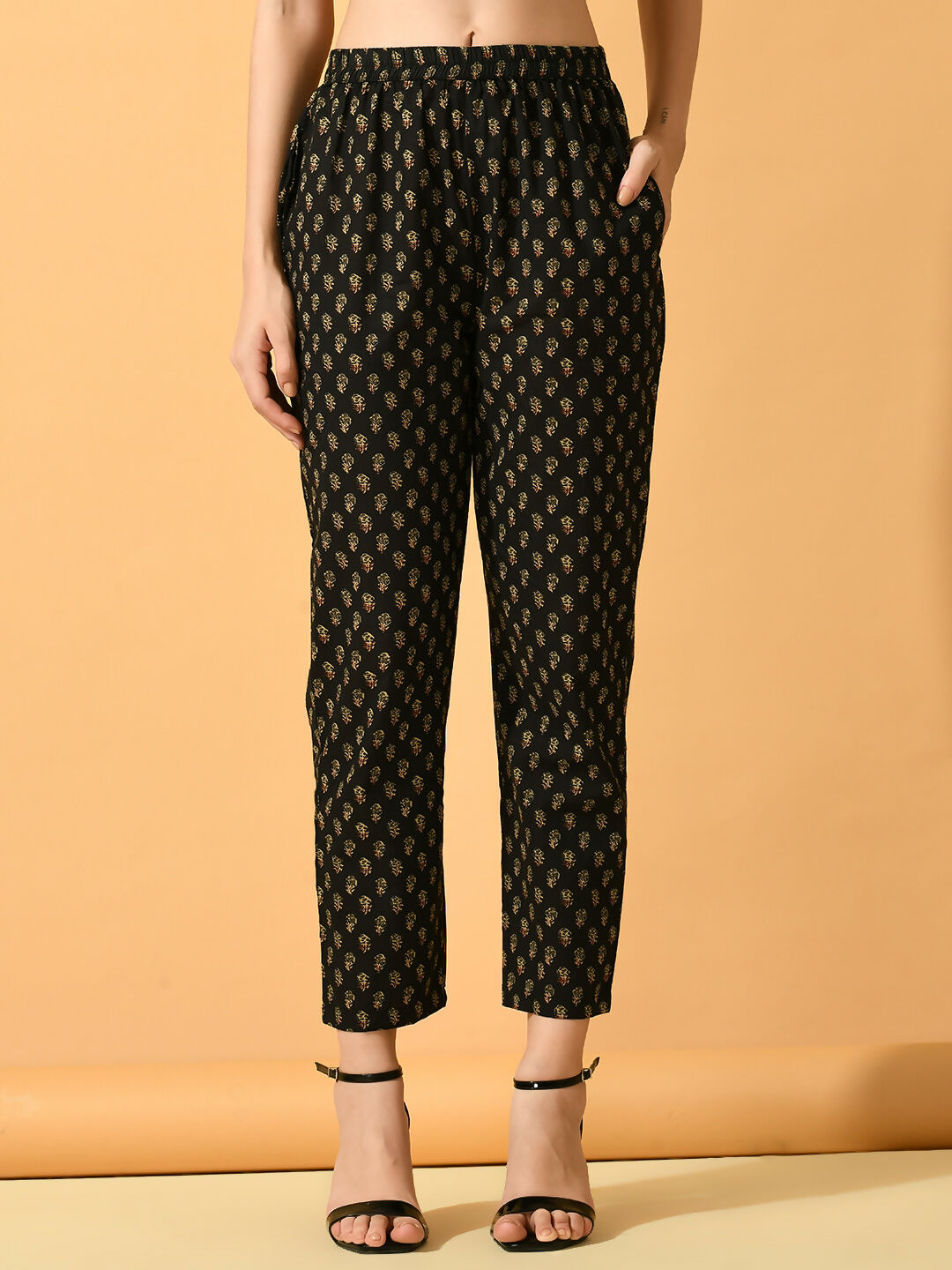 Myshka Women's Black Printed Coat With Trousers