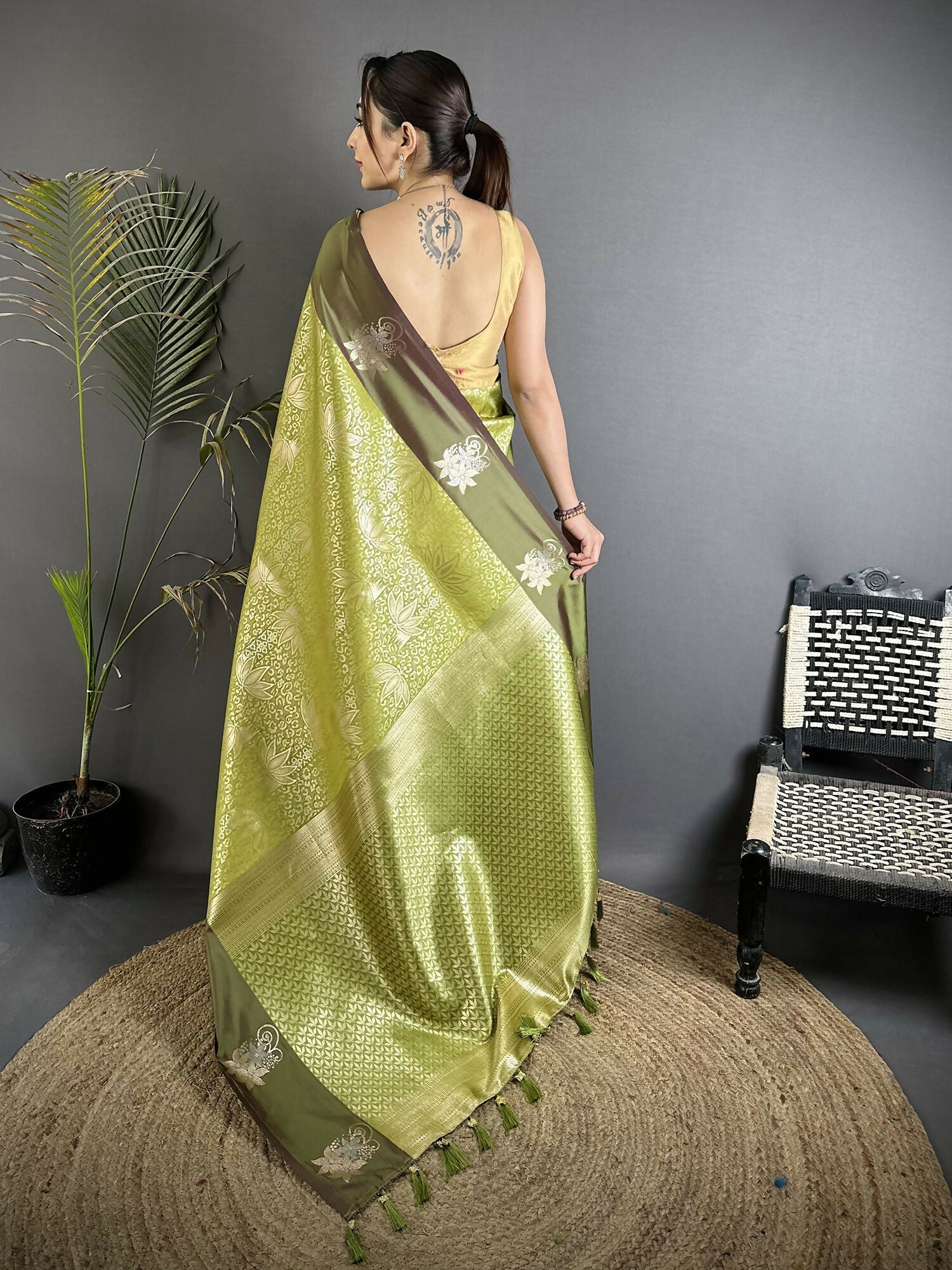 Joban Fashion Dusty Green Intricate Zari Weaving Soft Silk Dharmavaram Saree
