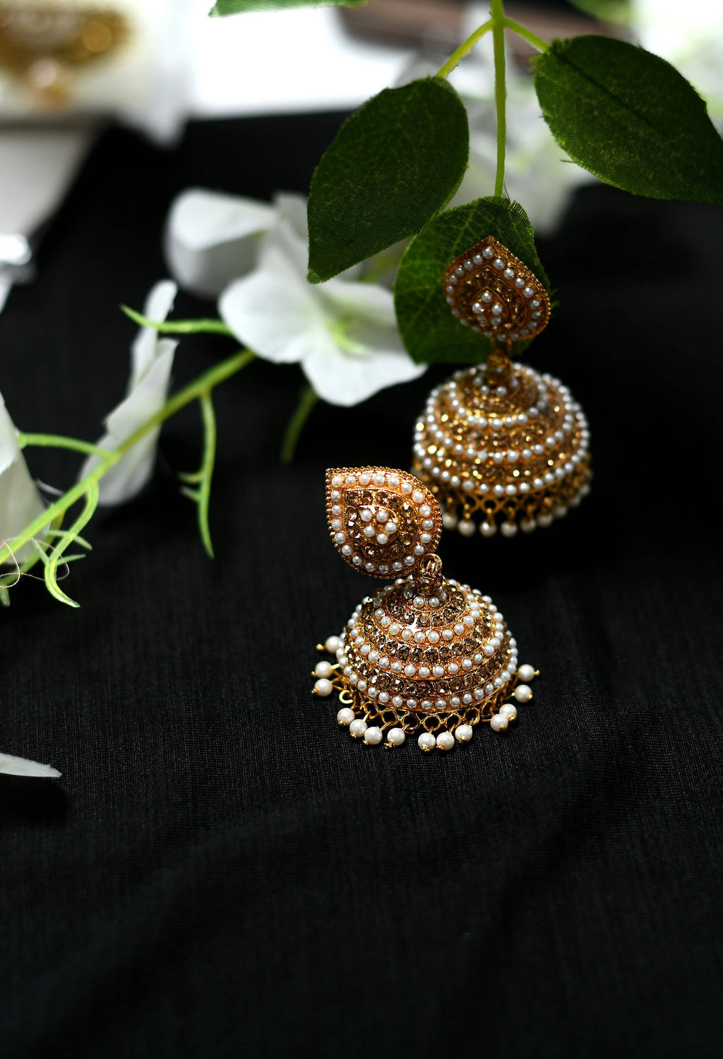 Mominos Fashion Johar Kamal Leaf Design Jhumka With Stone & Pearl - Distacart