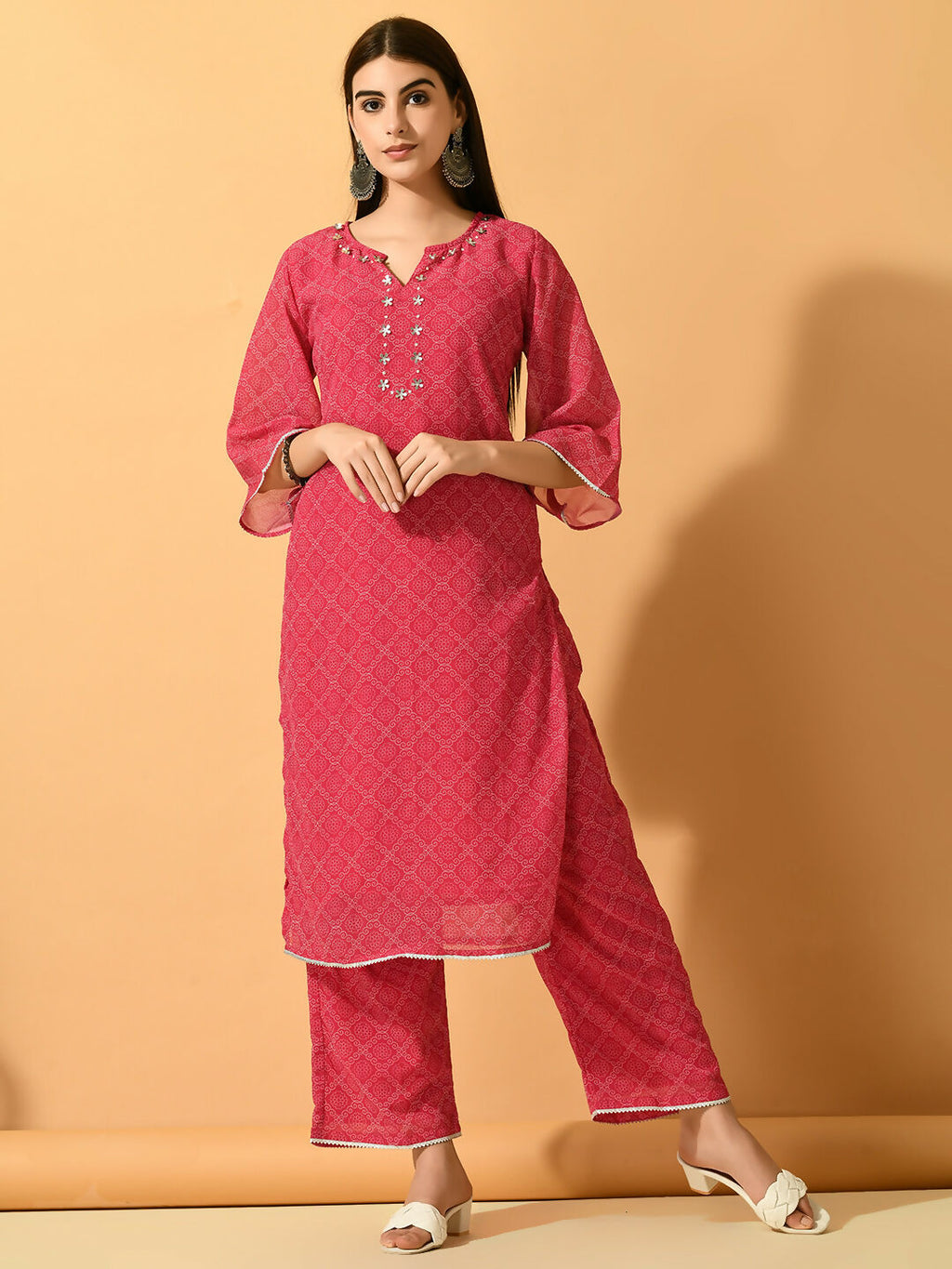 Myshka Women's Pink Embroidered Party Kurta Sets