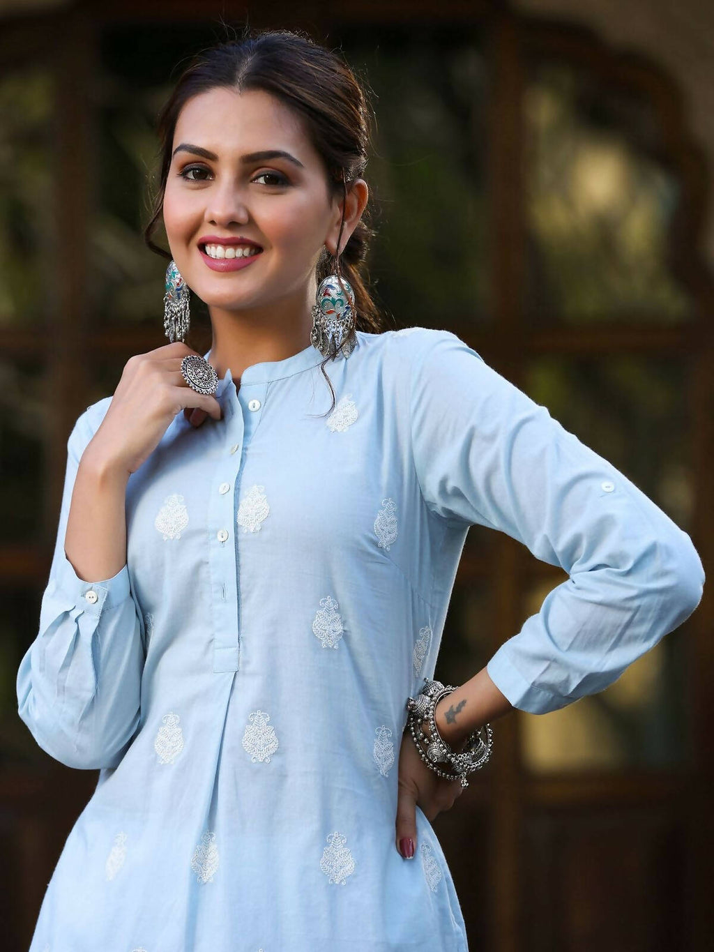 Juniper Women's Blue Cambric Embroidered Straight Kurta - Distacart
