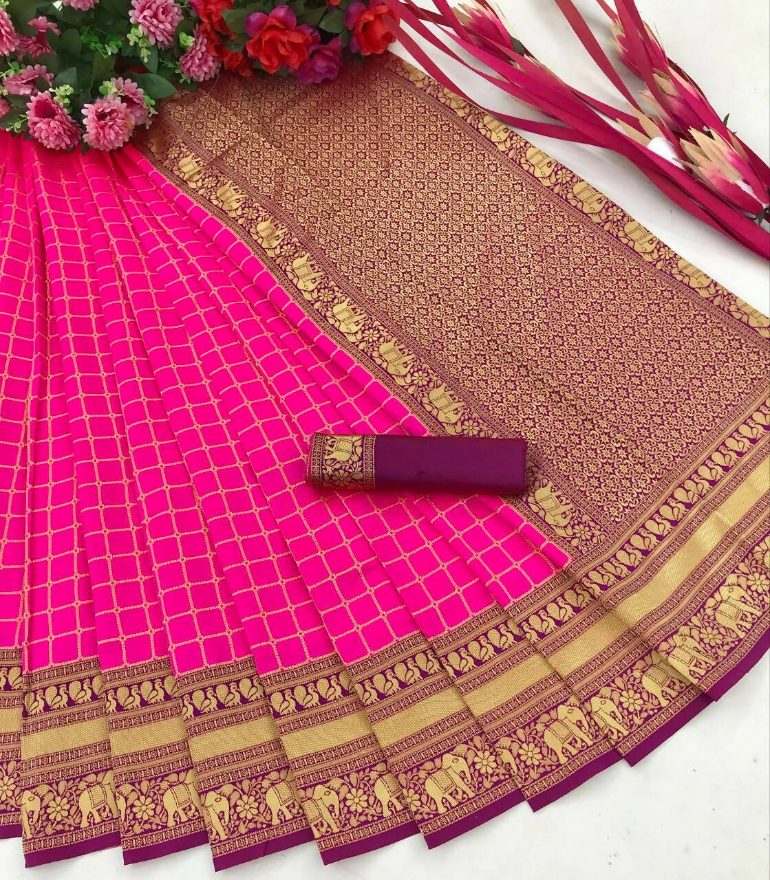 DEIANA'S Beautiful Designer Golden zari Soft Lichi Silk Saree - Pink