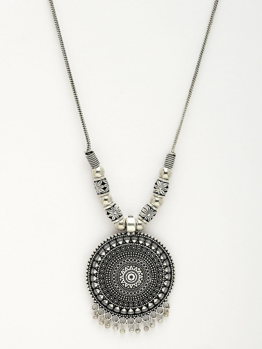 NVR Women's Silver-Toned Circular Shape Pendant with Chain