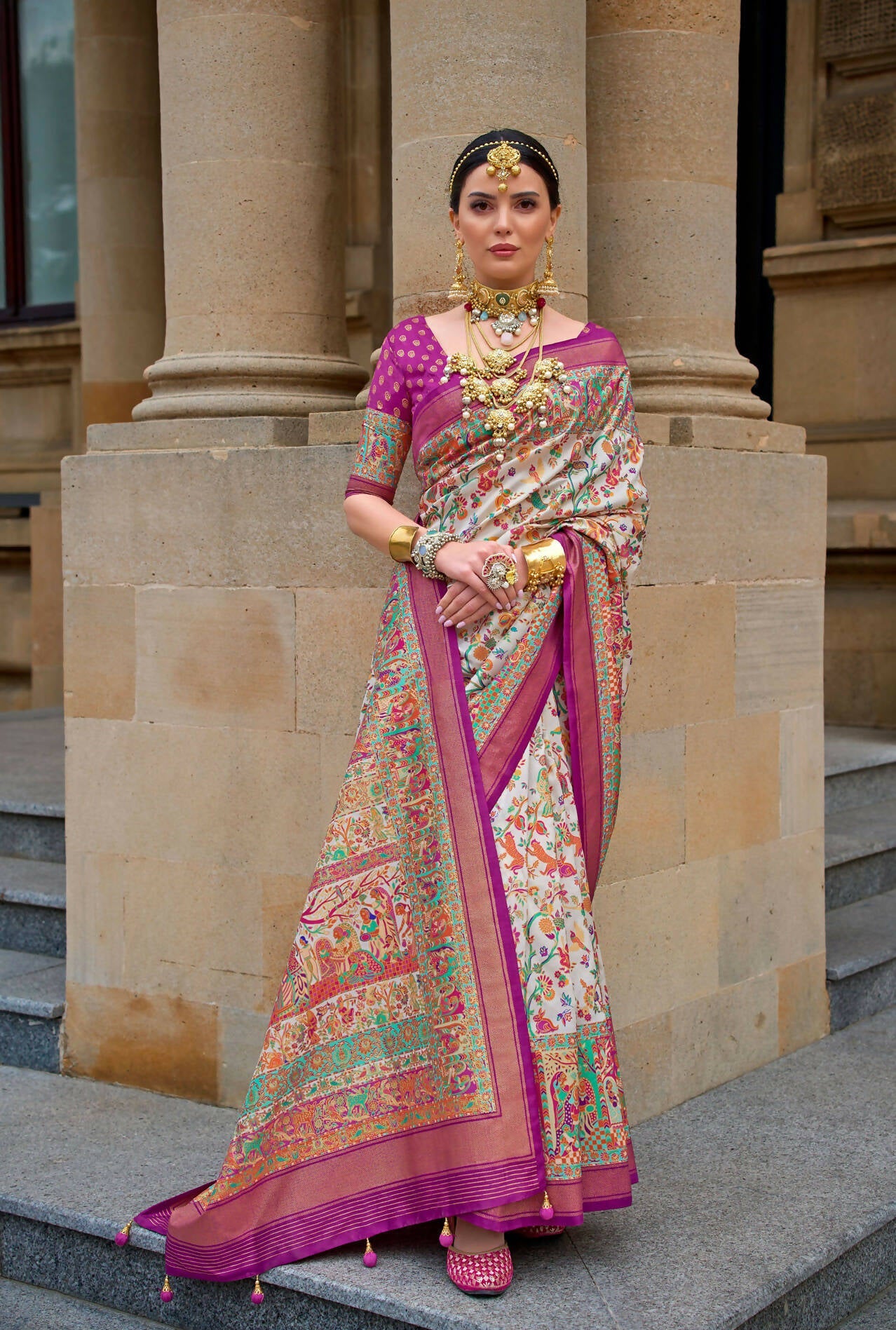 Contessa Pink& White Superior V.P.Silk Woven Printed Patola Silk Saree - Rewaa Milano