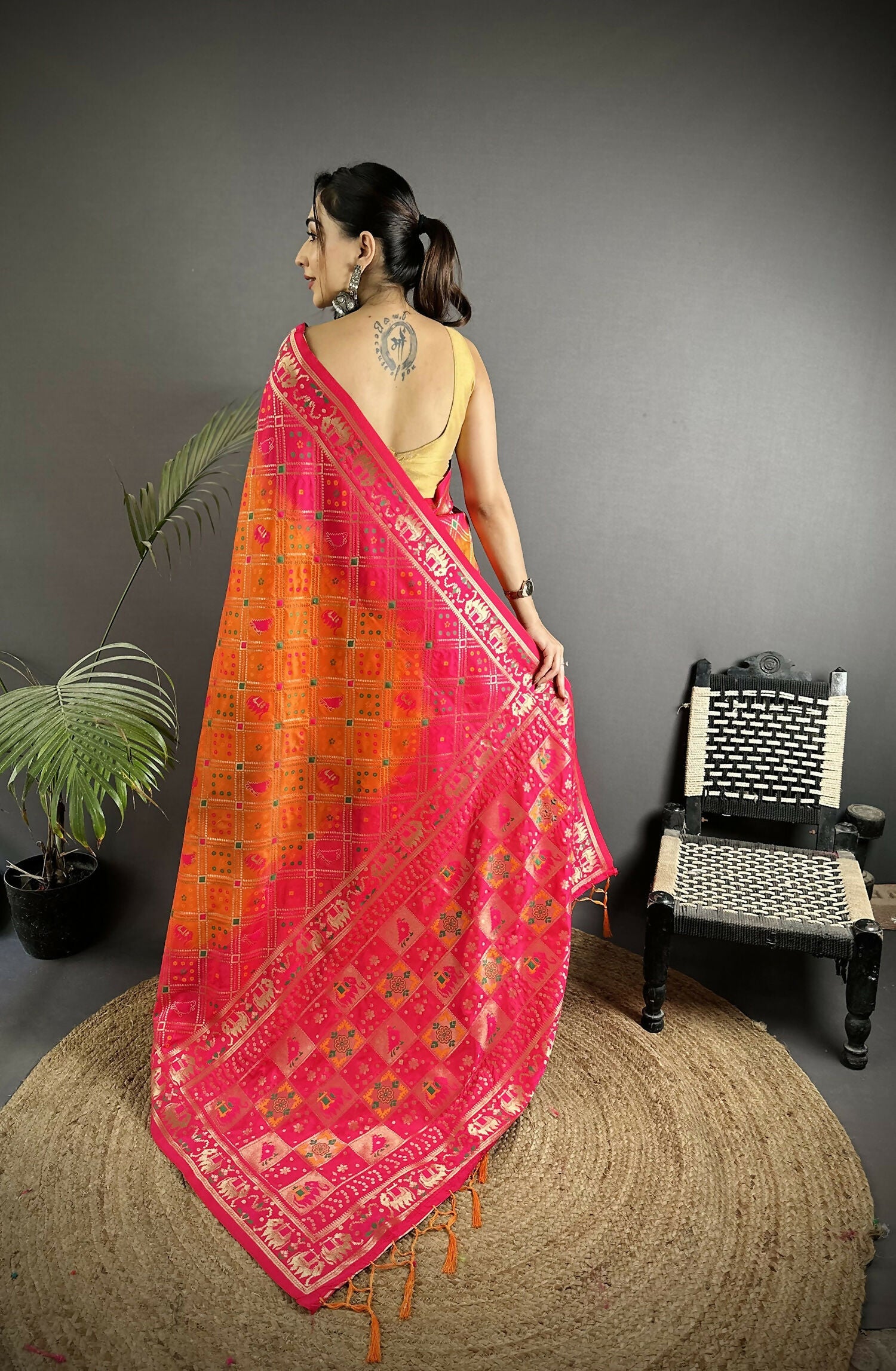 Joban Fashion Orange And Pink Geometric Pattern Soft Silk Patola Saree - Distacart
