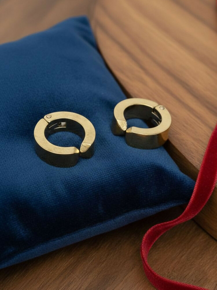 NVR Men's Gold Plated Hoop Earrings - Distacart