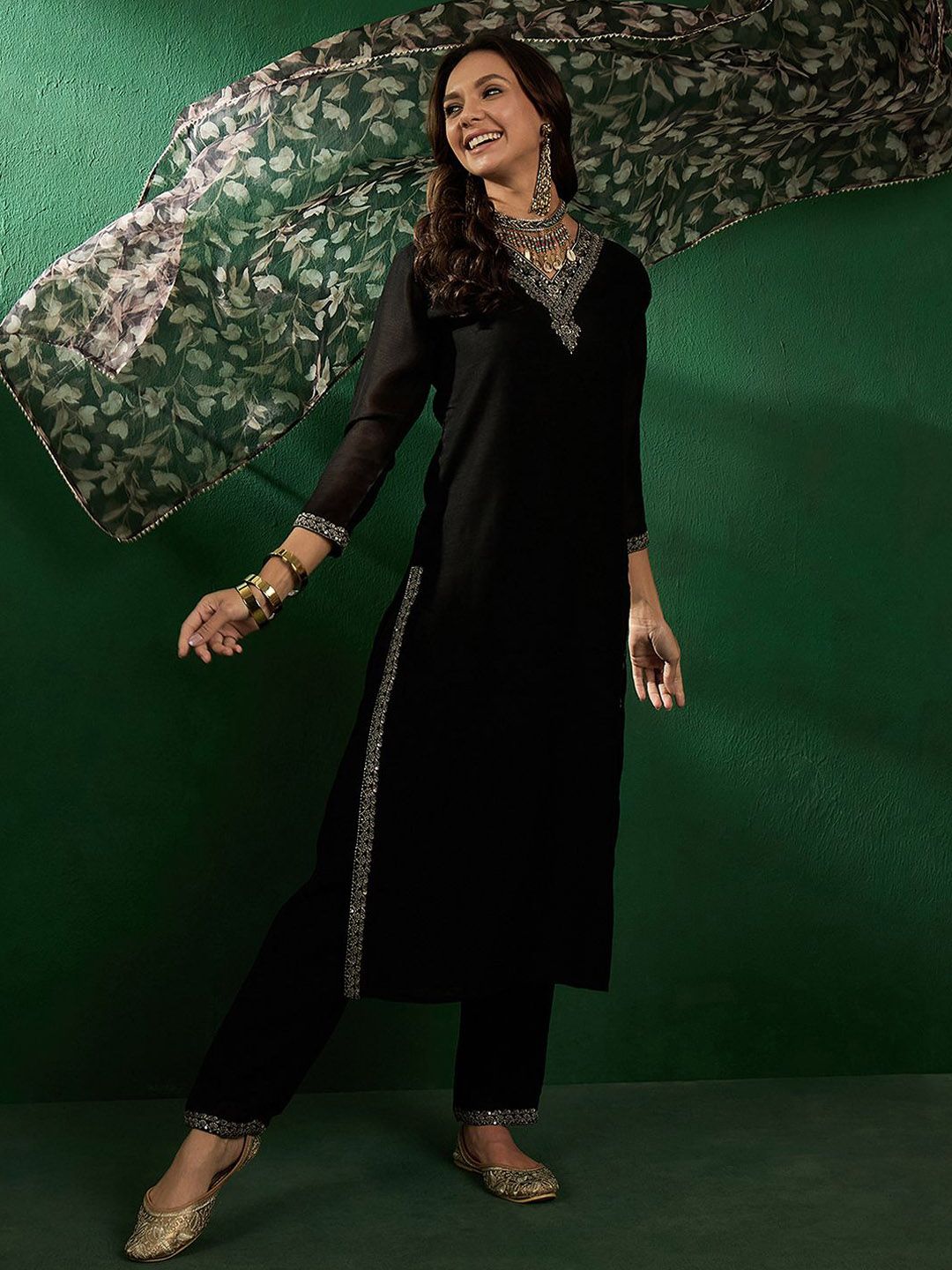 Sangria Ethnic Motifs Yoke Design Sequinned V-Neck Straight Kurta With Trouser & Dupatta