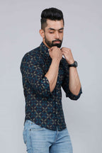 Miravan Men's Blue Floral Print Slim Fit Shirt with Patch Pocket