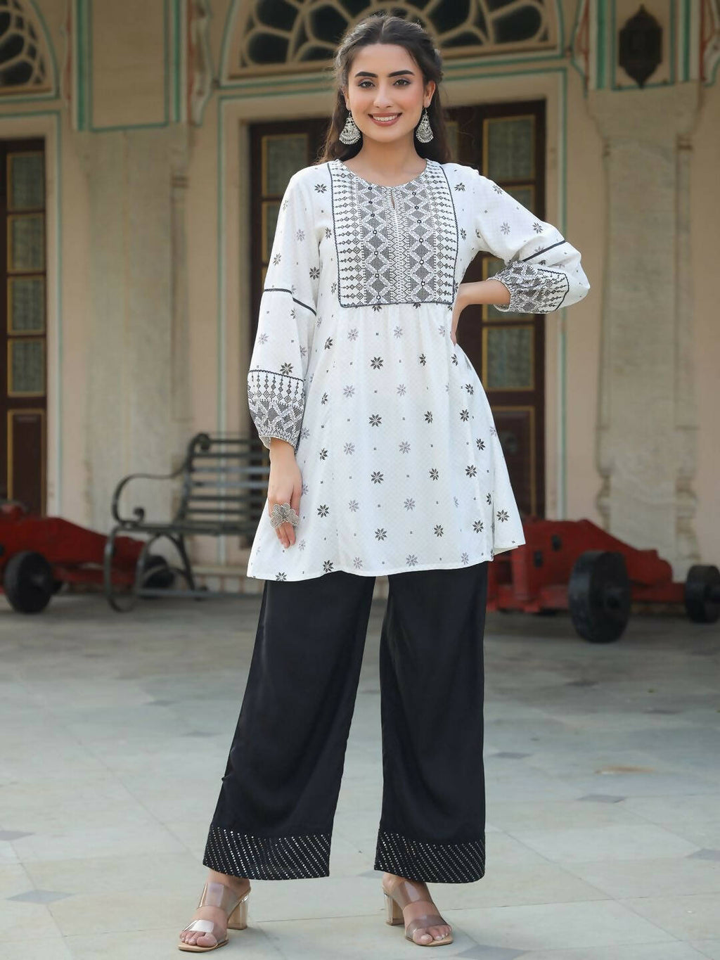 Juniper Women's White Rayon Staple Printed Straight Clothing Set - Distacart