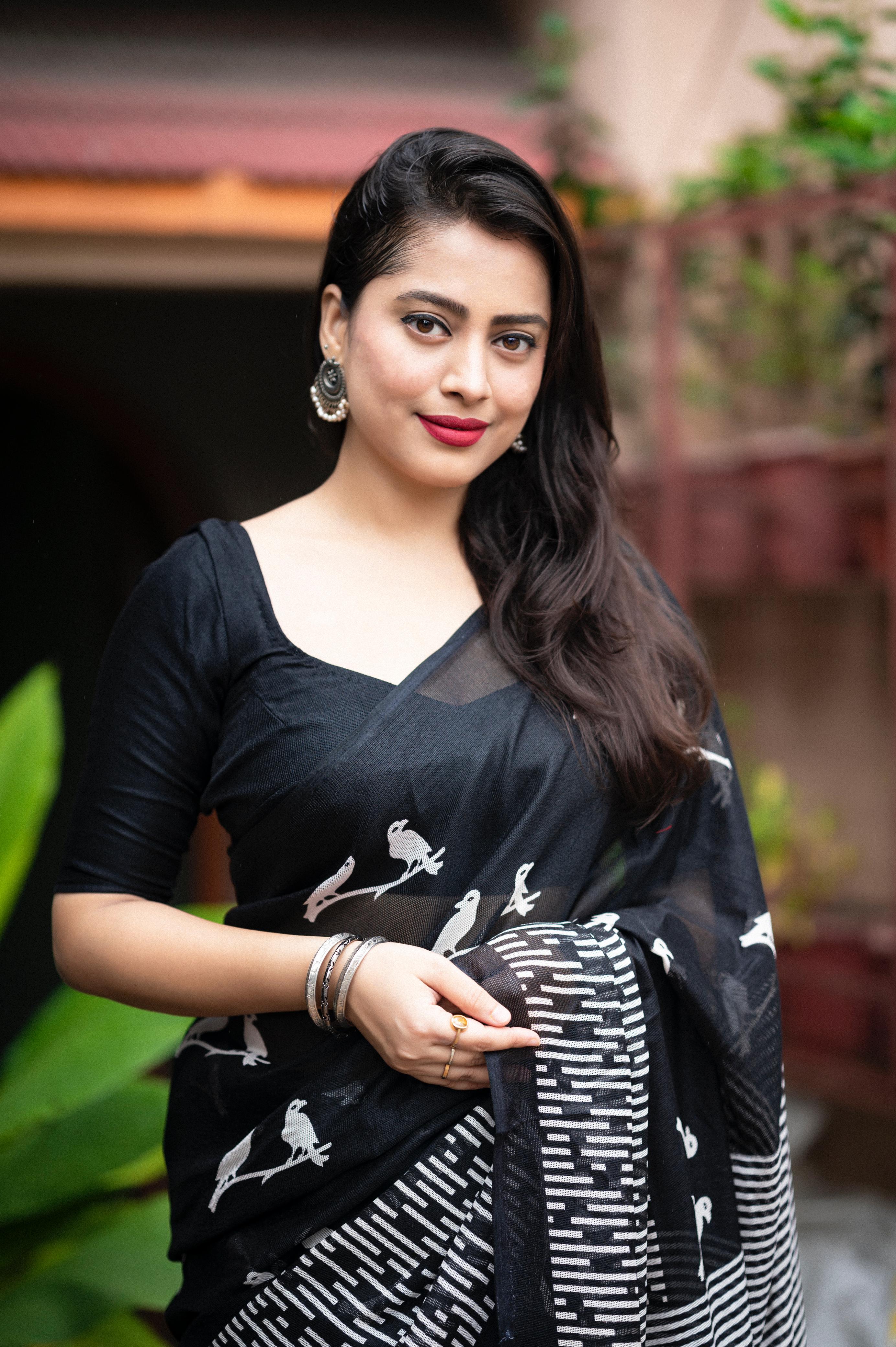 Black Silk Blend Ethnic Motifs Saree with Unstitched Blouse - A2M