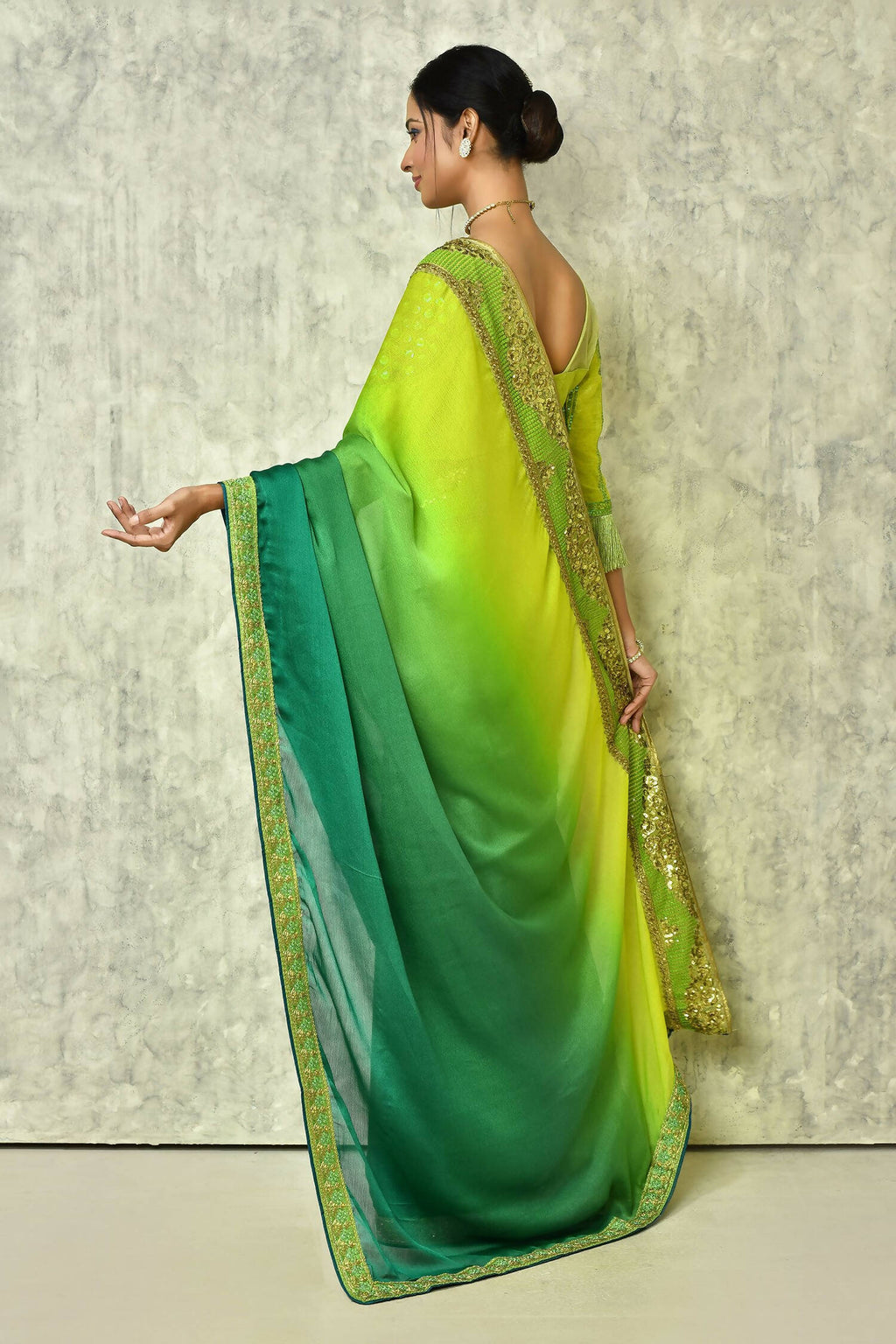 Green Silk Plain Saree with Blouse Piece - Purvi