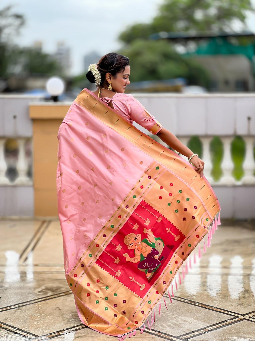 Vedant Vastram Soft Litchi Silk Paithani Jacquard Saree - Baby Pink