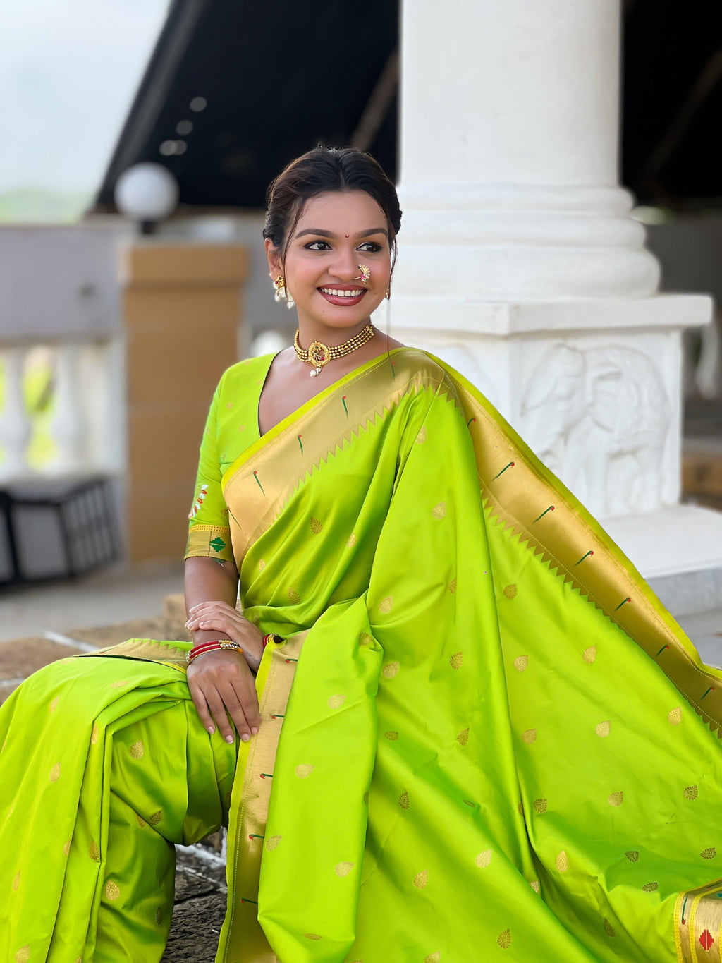 Vedant Vastram Soft Litchi Silk Paithani Jacquard Saree - Parrot
