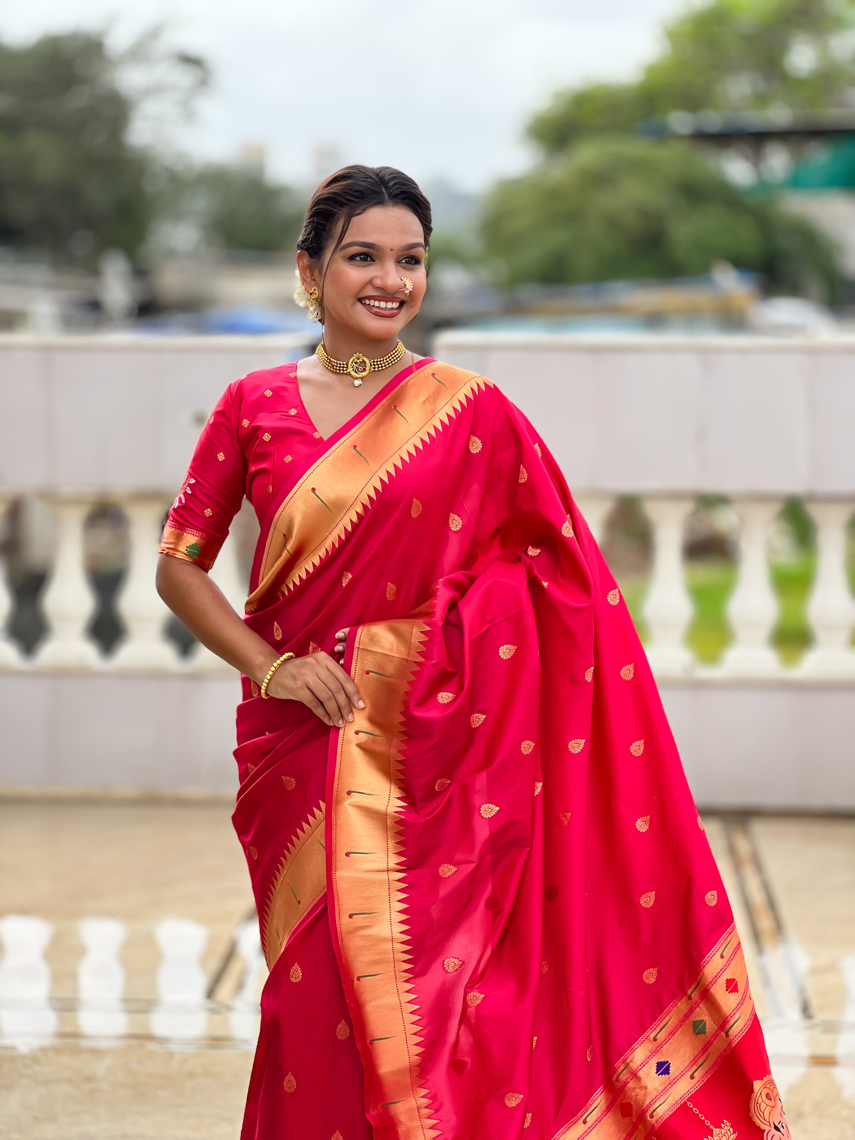Vedant Vastram Soft Litchi Silk Paithani Jacquard Saree - Pink