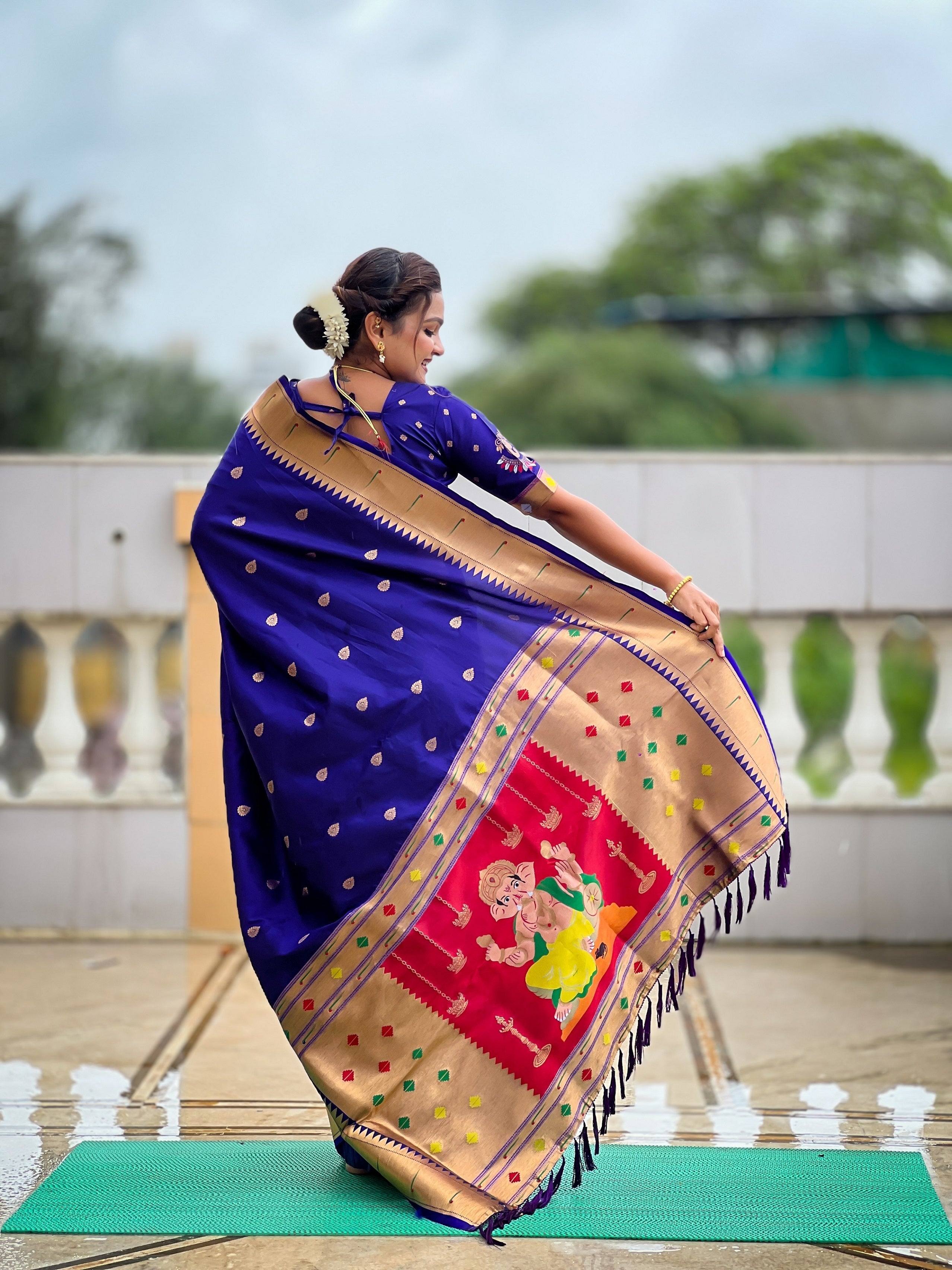 Vedant Vastram Soft Litchi Silk Paithani Jacquard Saree - Blue