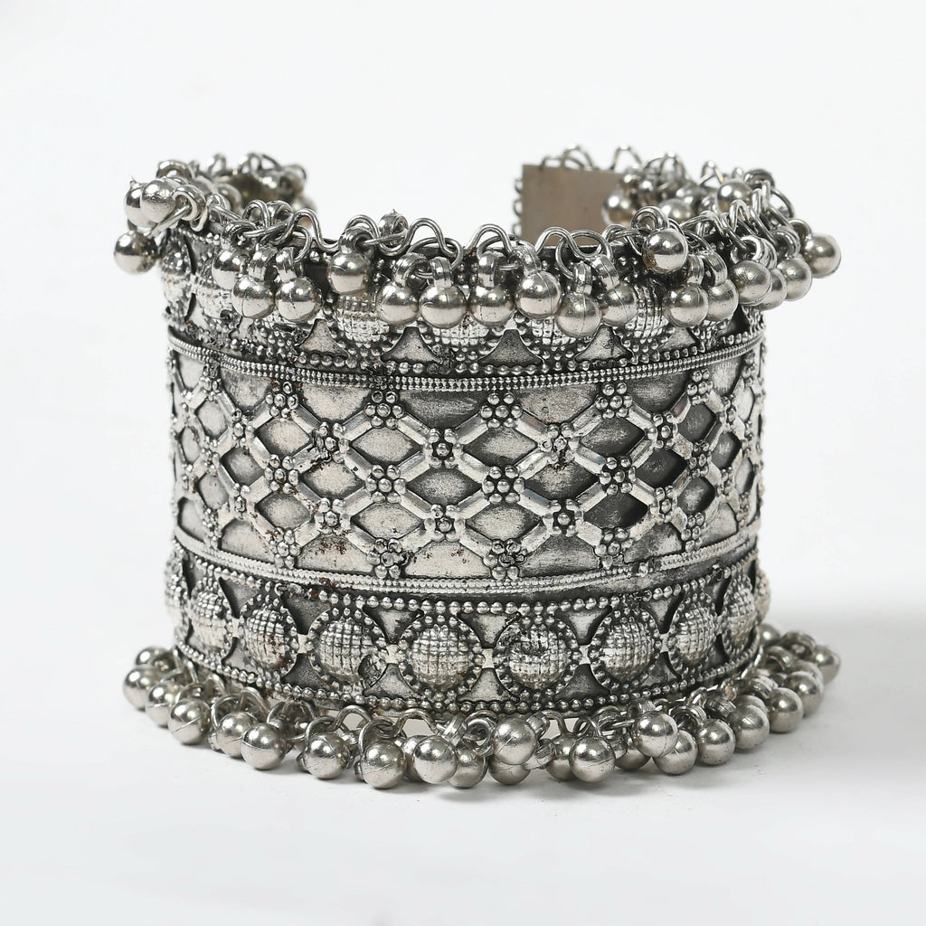 Mominos Fashion Joharkamal Oxidised Silver-Plated Ghungroo Handcraft Bracelet - Design 023 - Distacart