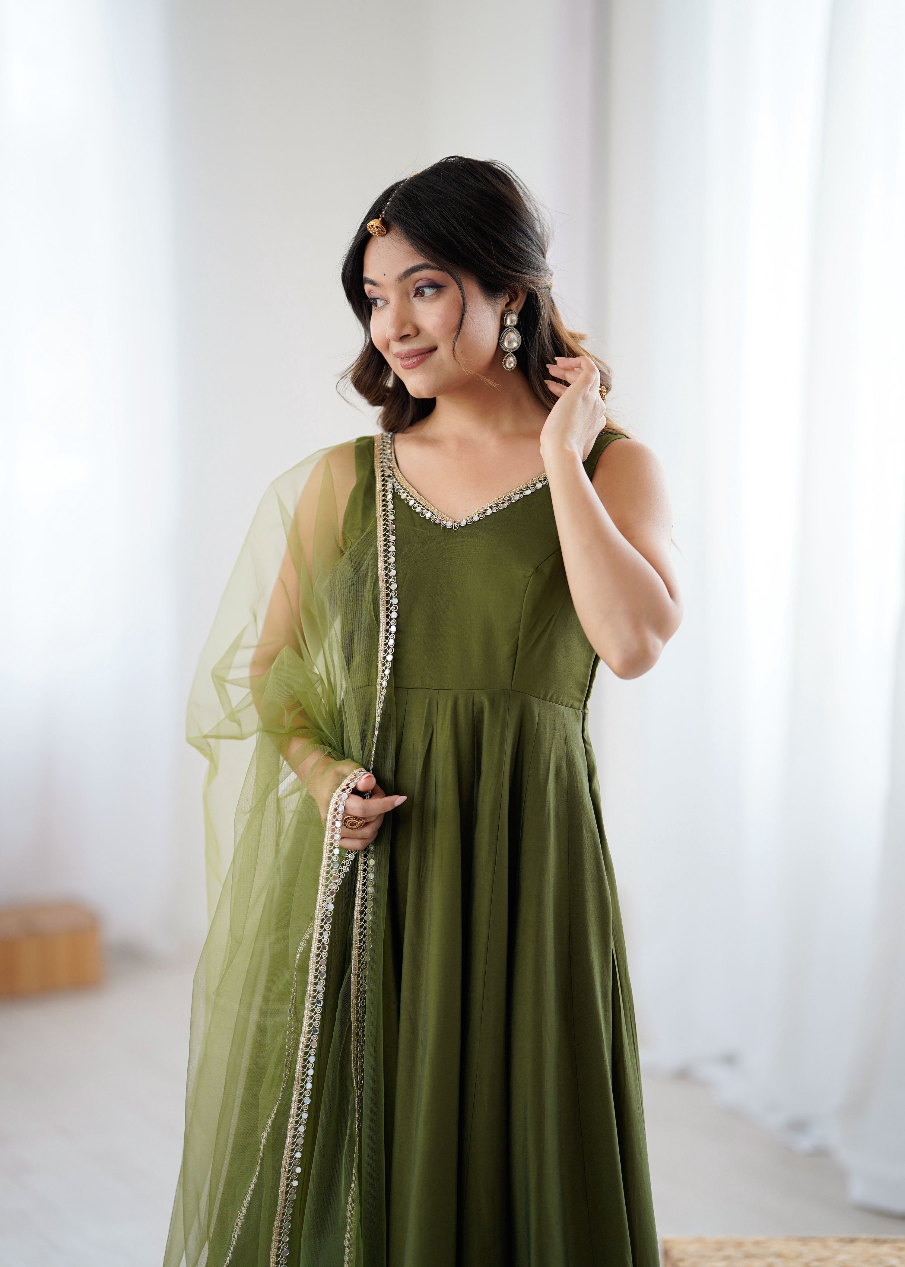 Lorenvalley Fashion Green Pure Romansilk Chanderi Fabric Yoke Fancy Lace Work Anarkali Kurta Pant With Dupatta Set