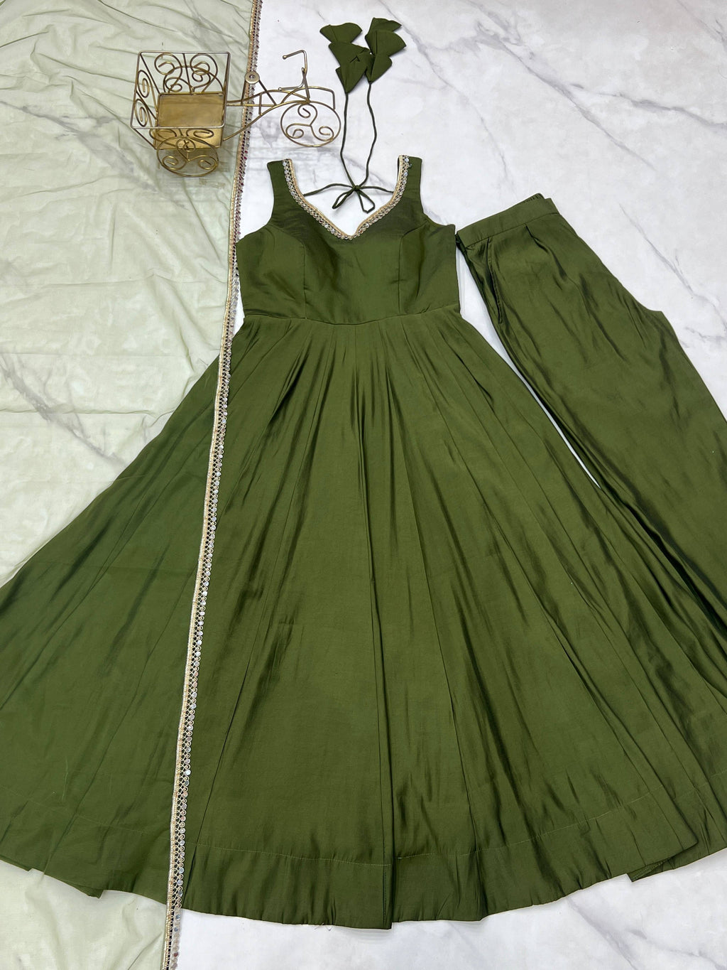 Lorenvalley Fashion Green Pure Romansilk Chanderi Fabric Yoke Fancy Lace Work Anarkali Kurta Pant With Dupatta Set