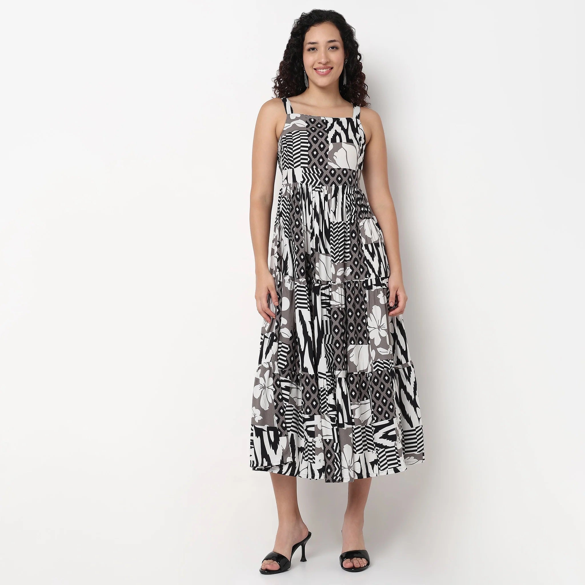 Pimu Square-Neck Maxi Dress with Graphic Print-Green