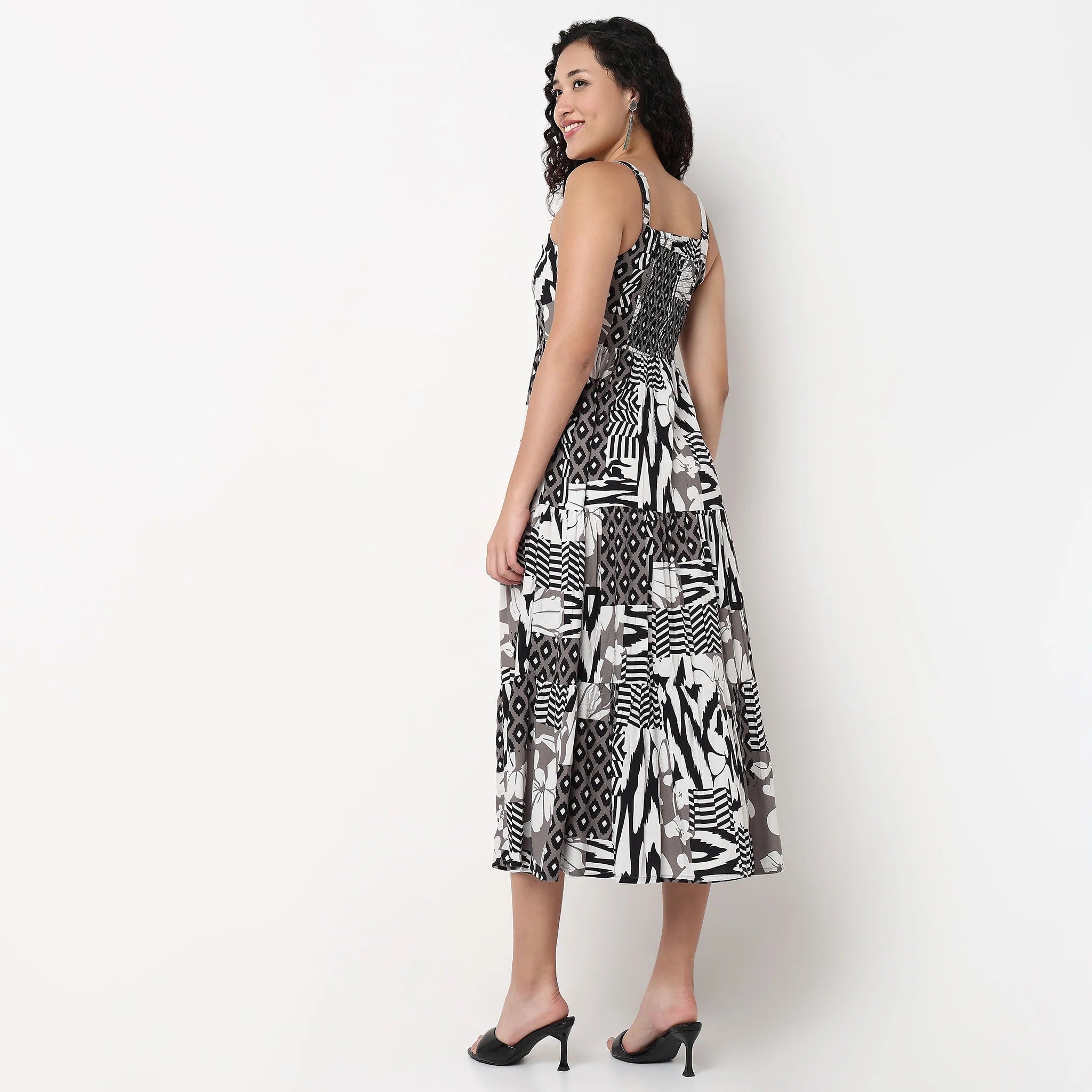 Pimu Square-Neck Maxi Dress with Graphic Print-Green