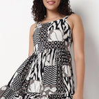 Pimu Square-Neck Maxi Dress with Graphic Print-Green