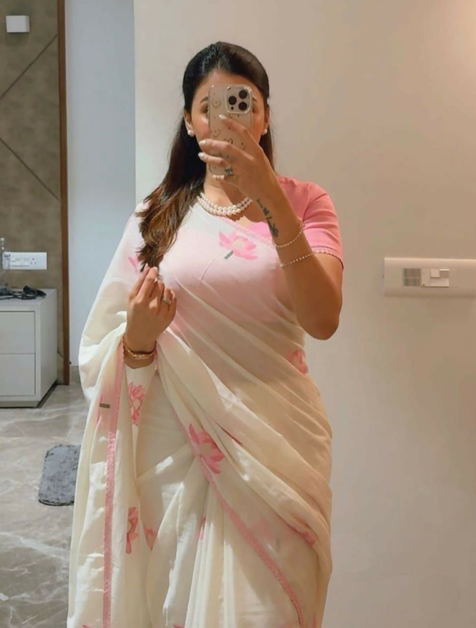 Prime Volt Women's Cream Floral Digital Print Soft Linen Saree With Lace Border & Blouse - Distacart