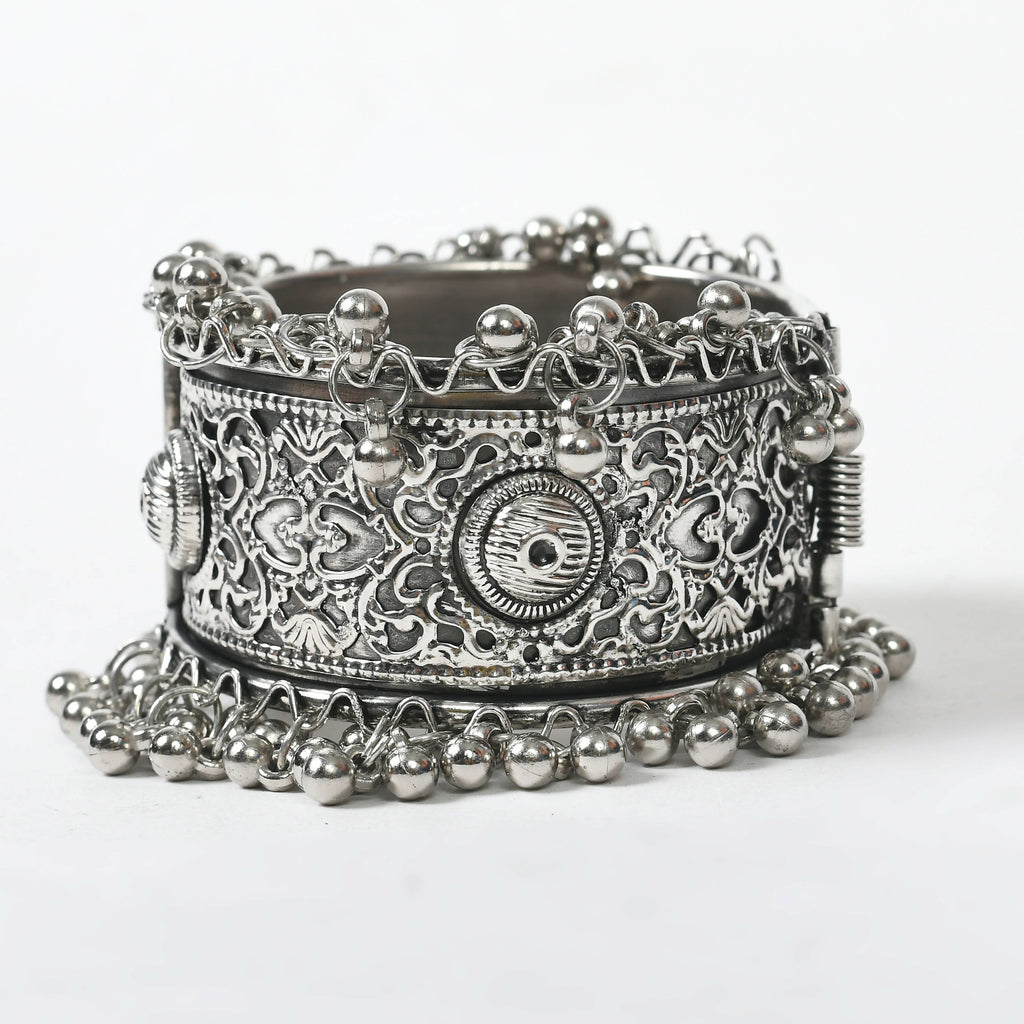 Mominos Fashion Joharkamal Oxidised Silver-Plated Ghungroo Handcraft Bracelet - Design 022 - Distacart
