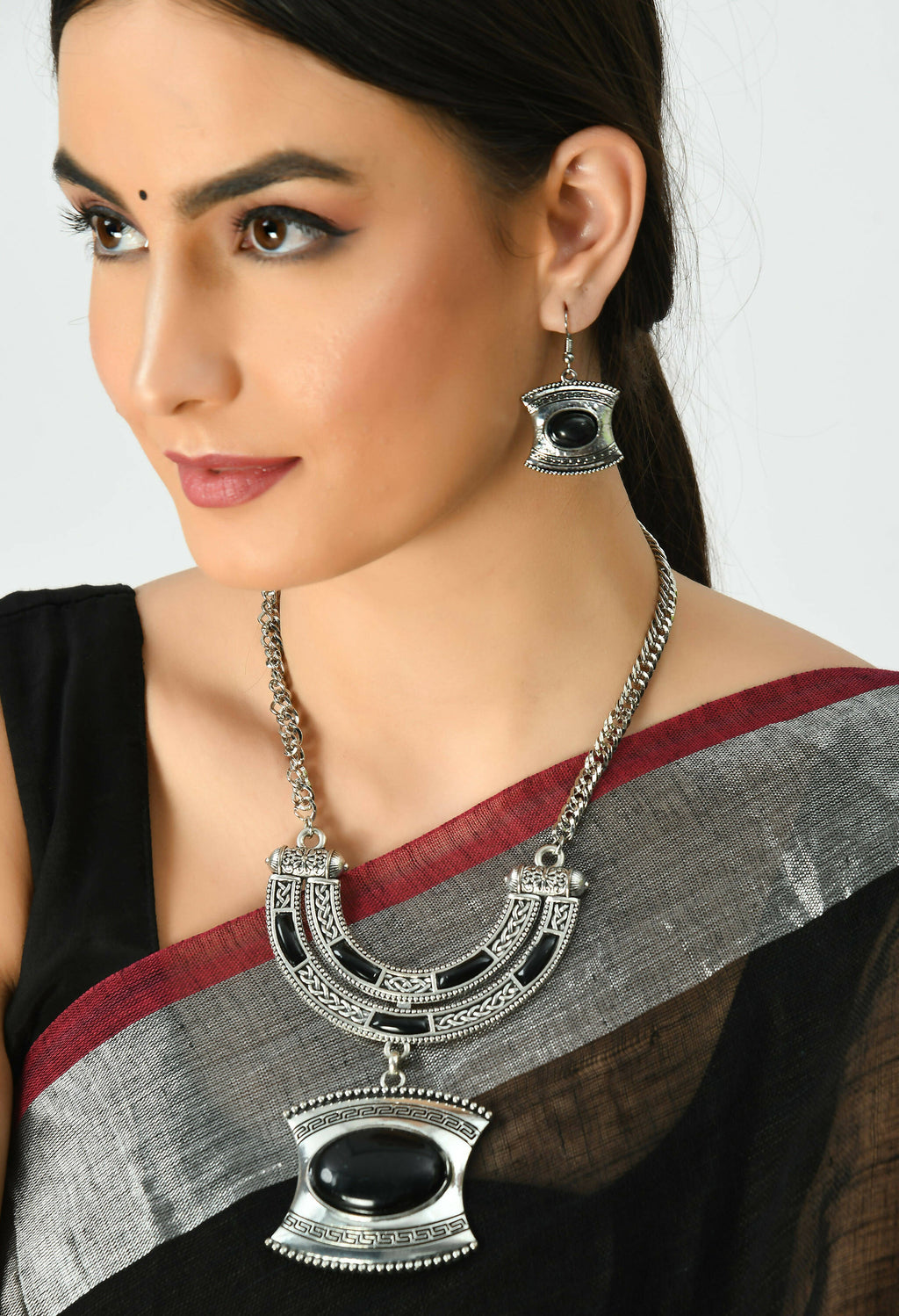 Mominos Fashion Johar Kamal Oxidised Silver-Plated Stone Work Long Necklace Handicraft - Distacart