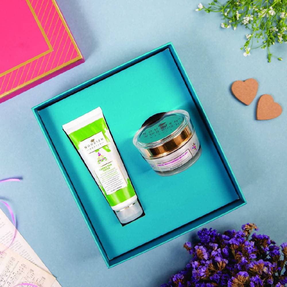 Nourish Mantra Moisturizing Gift Set