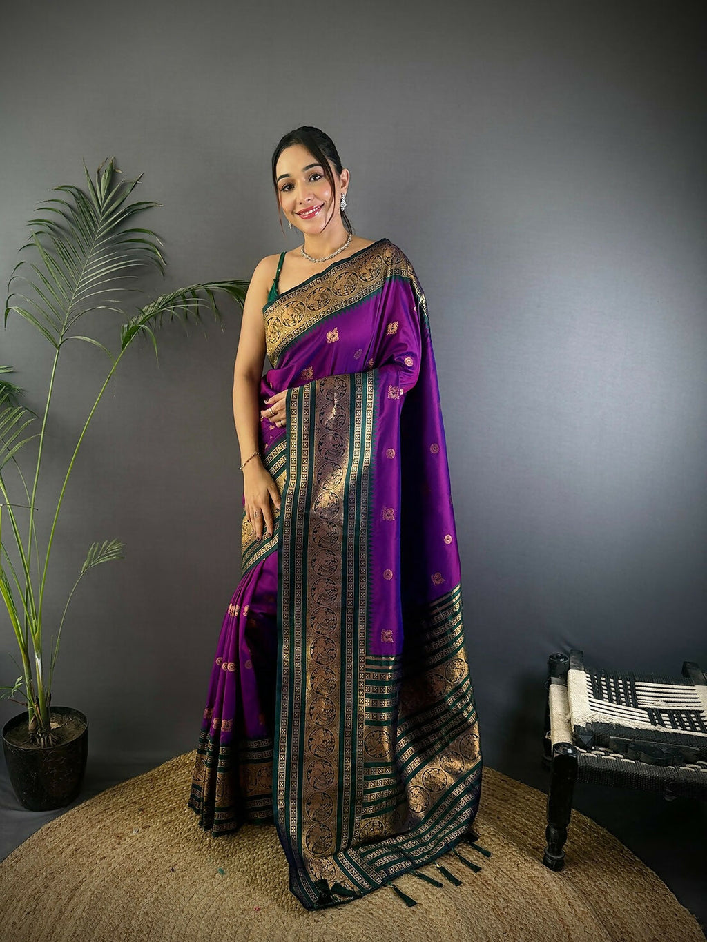Joban Fashion Banarasi Magenta Woven Soft Silk Saree - Distacart