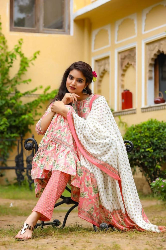 Yufta Pink Printed Tiered Kurta with Trouser and Dupatta