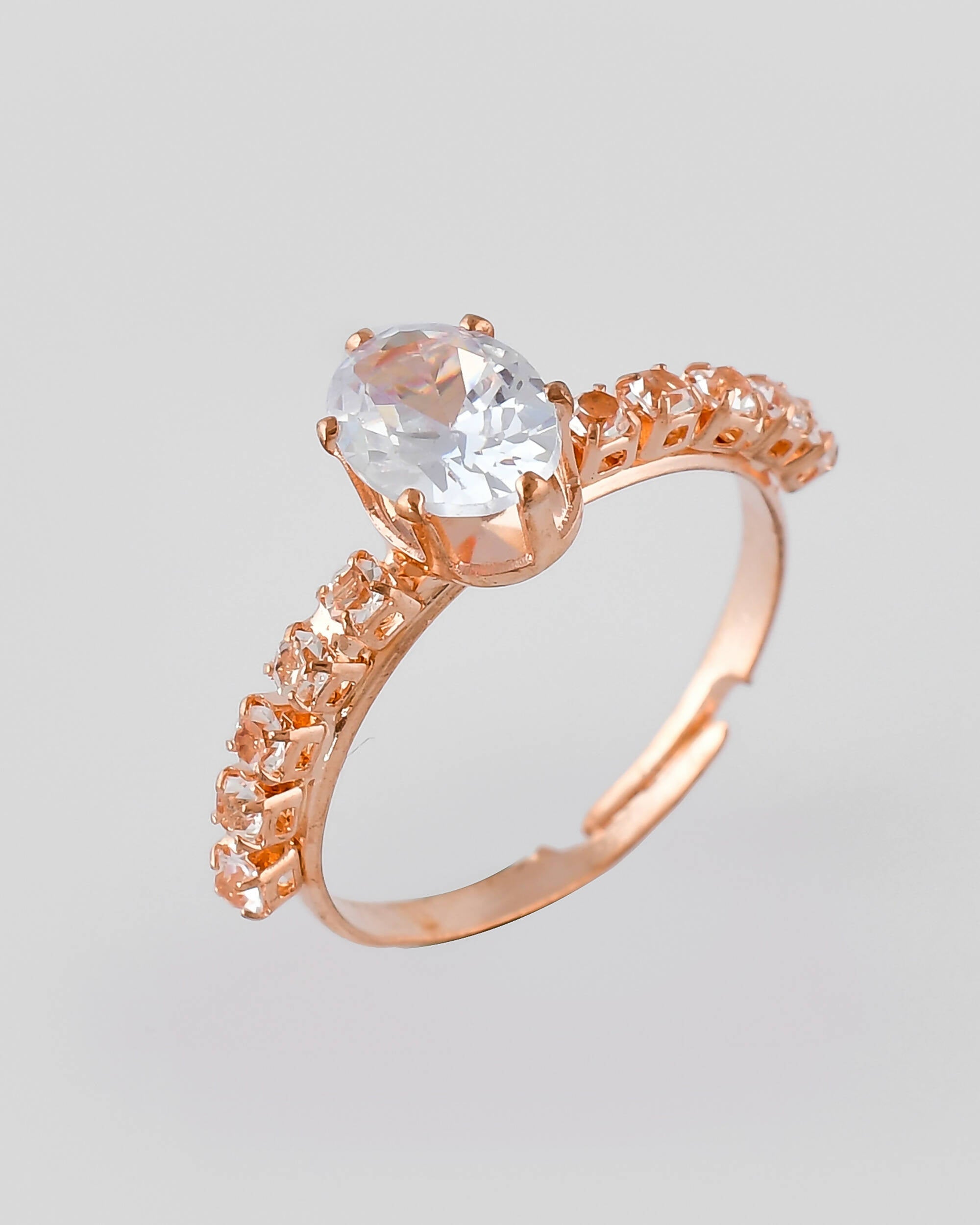 VOJ white CZ-detail Stainless Steel Cubic Zirconia Gold-Polished adjustable finger Ring