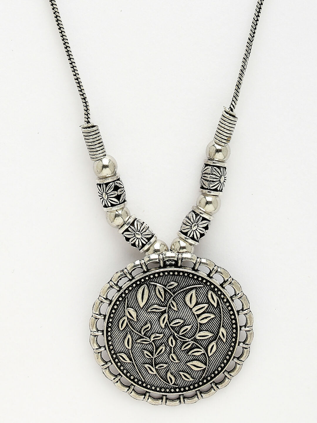NVR Women's Silver-Toned Circular Shape Pendant with Chain