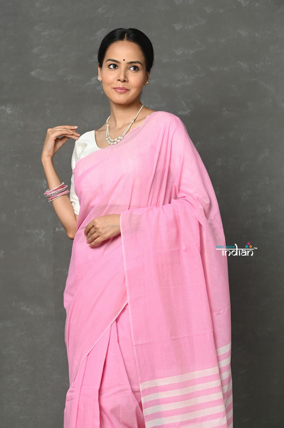 Very Much Indian Pure Mul Cotton Handloom Saree - Feather Pink - Distacart