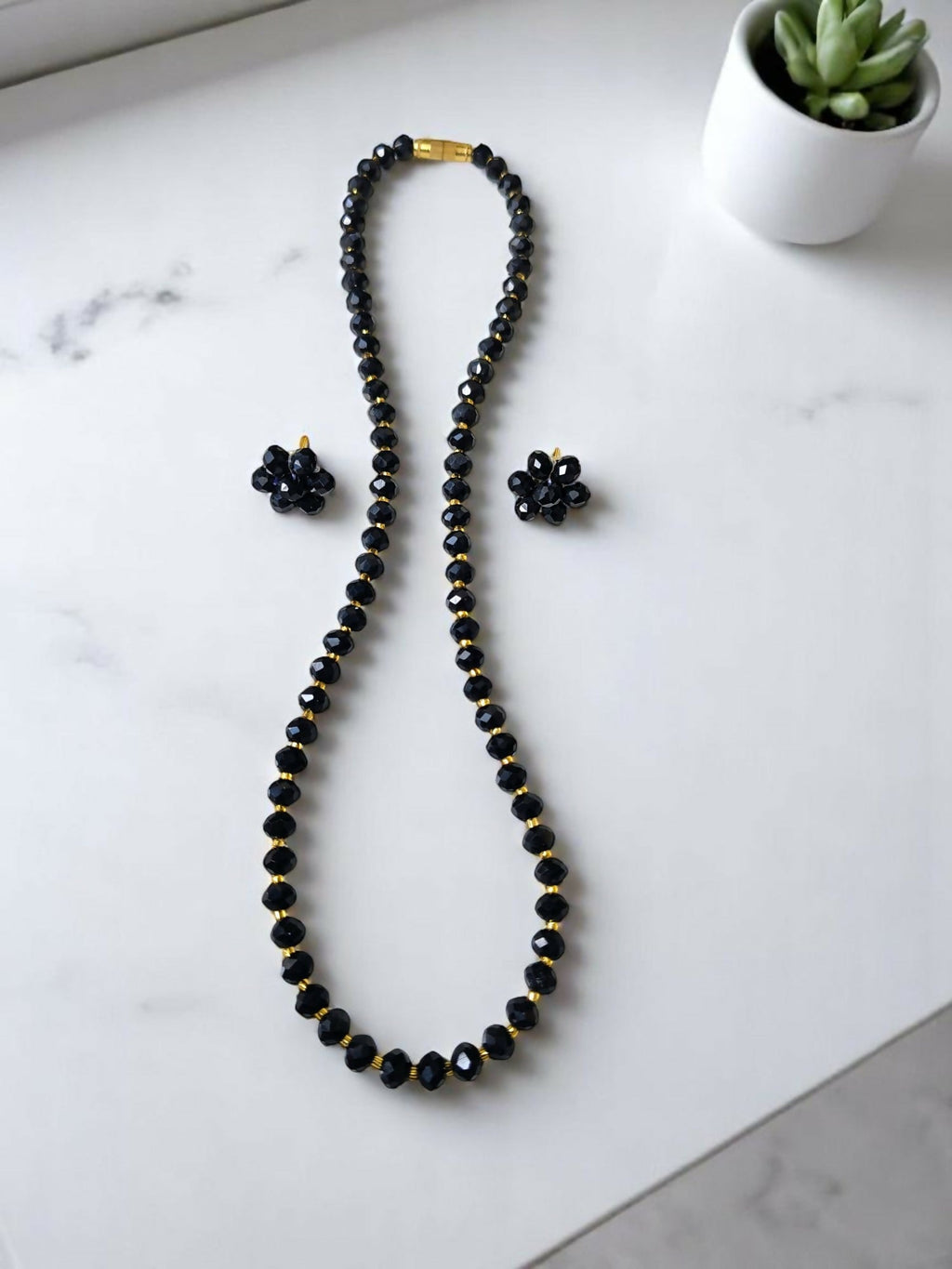 Inhanns Crystal Bloom – Single Line Necklace + Studs - Dark Black