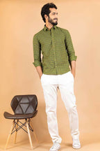 Miravan Men's Pure Cotton Green Geomatric Printed Full Sleeve Slim Fit Shirt