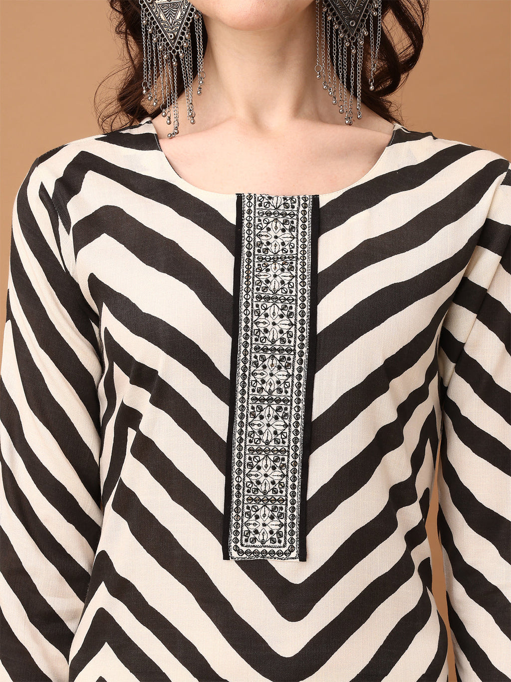 Embroidered & Printed Kurta With Pant & Printed Dupatta, Black - Hiral Fashion - Distacart