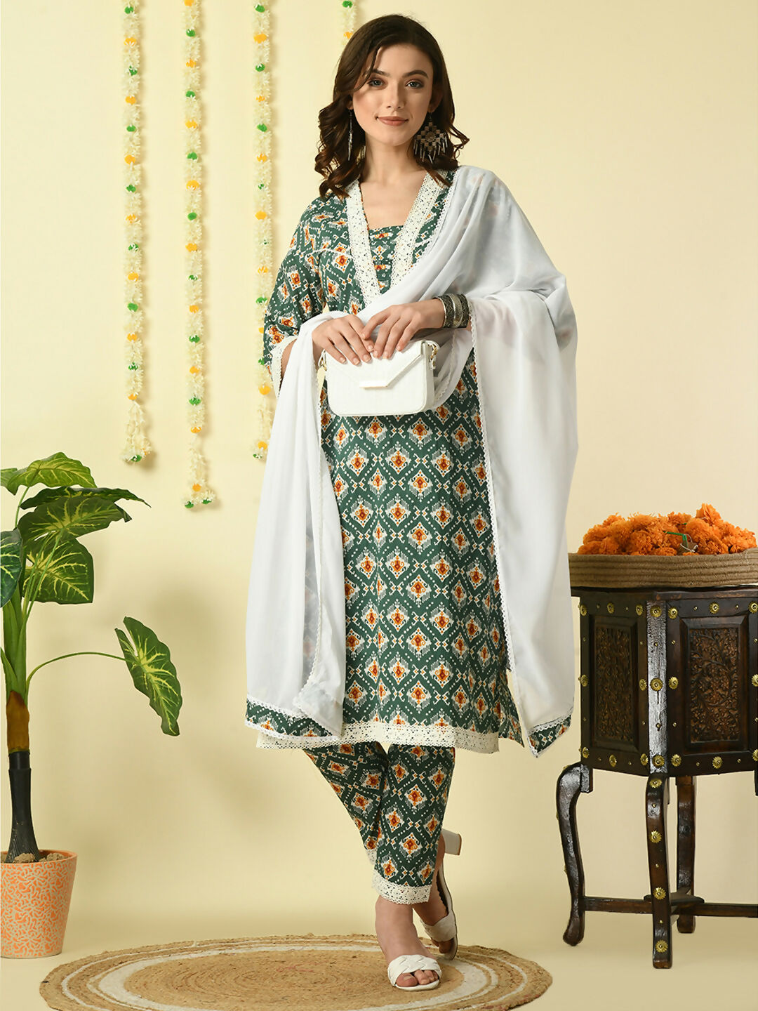 Myshka Women's Green Pure Cotton Kurta & Trousers With Dupatta Party Sets