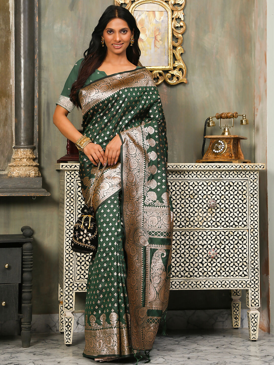 Shree Shyam Fashion Banarasi Silk Dark Green Saree - Distacart