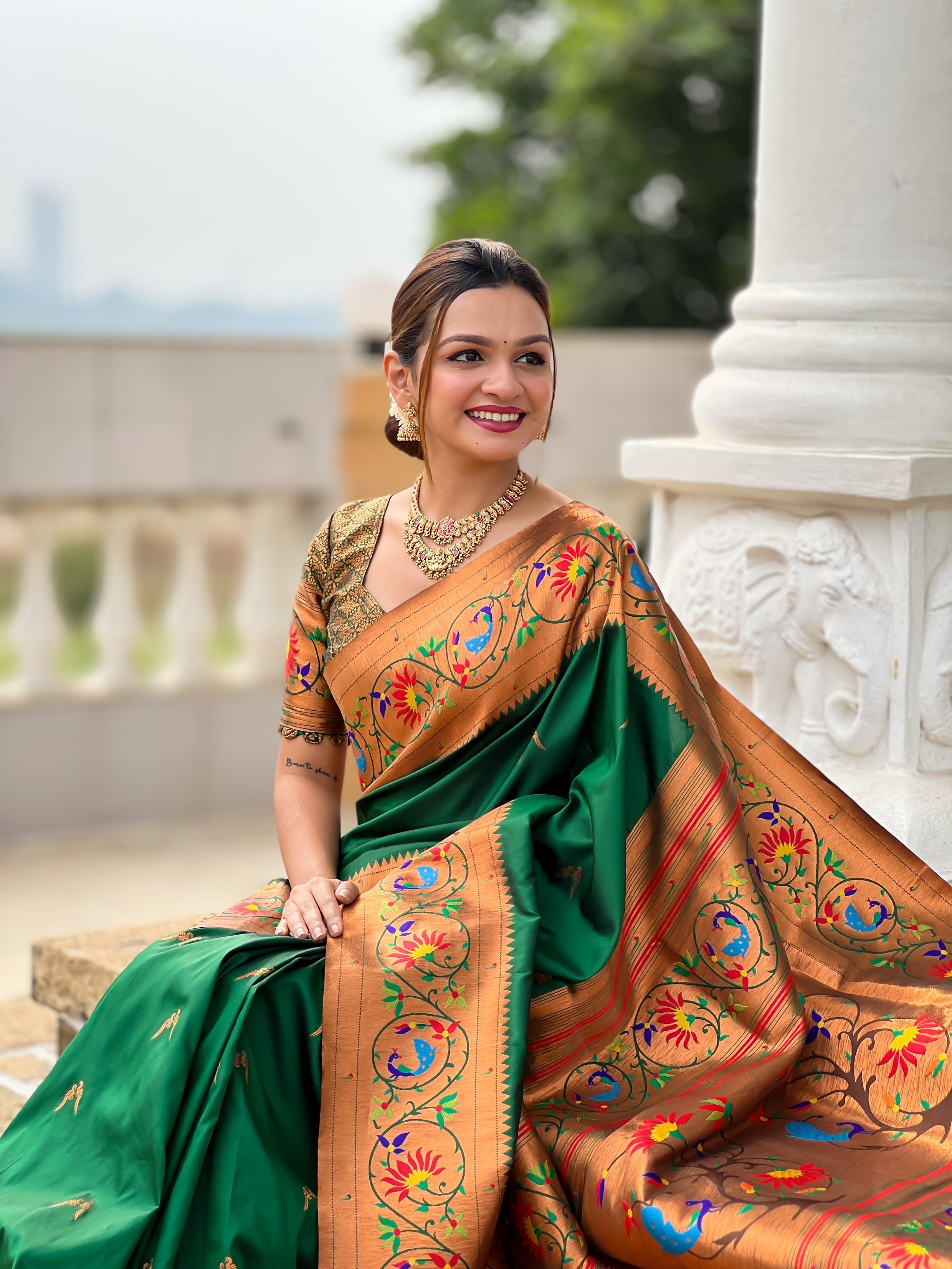Vedant Vastram Soft Litchi Silk Paithani Jacquard Saree - Green